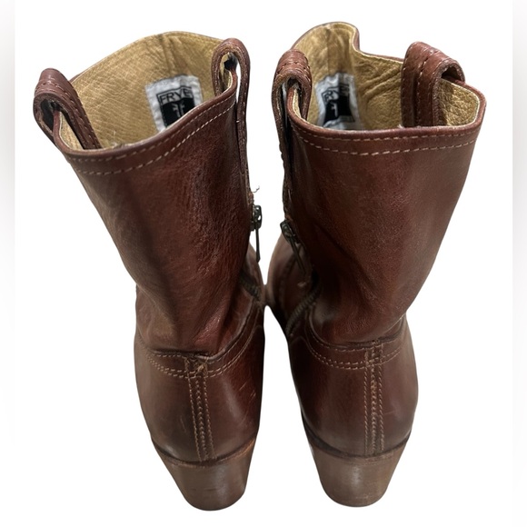 FRYE Jane Trapunto Stitched Leather Bootie - Redwood Brown Heeled Boots size 8B - Picture 5 of 6